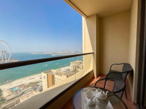 HiGuests - Amazing Sea Views from this 2BR Apt in JBR